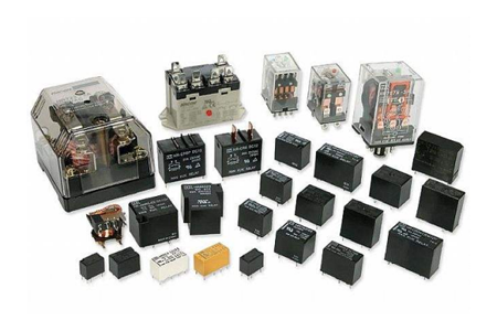 继电器本质上是一种可以控制通断的开关，用弱电控制强电的通断，可利用工业网关的无线通信功能与继电器实现远程控制功能。