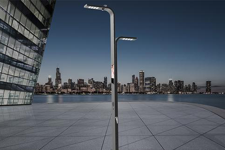 从传统路灯到“多杆合一”的智慧路灯改换，需求达数十年之久，需要从多维度去构建智慧路灯杆。基于智慧感知、视频处理、边缘计算、无线/有线通信、人机交互、控制执行、大数据、空间地理信息等新一代信息技术的应用，打造智慧灯杆。